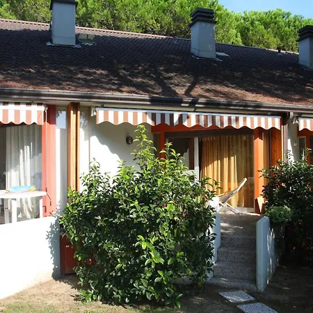 Cozy With Swimming Pool Access Appartamento Bibione