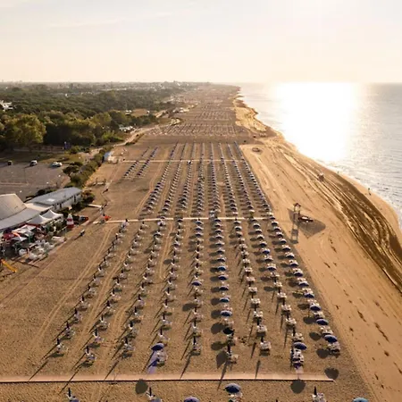 Cozy With Swimming Pool Access Appartamento *